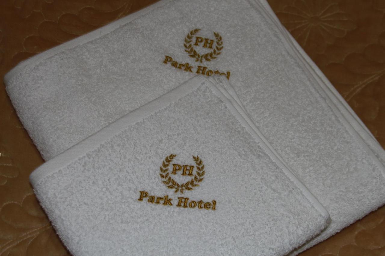 Park Hotel Kʼutʼaisi Exterior foto
